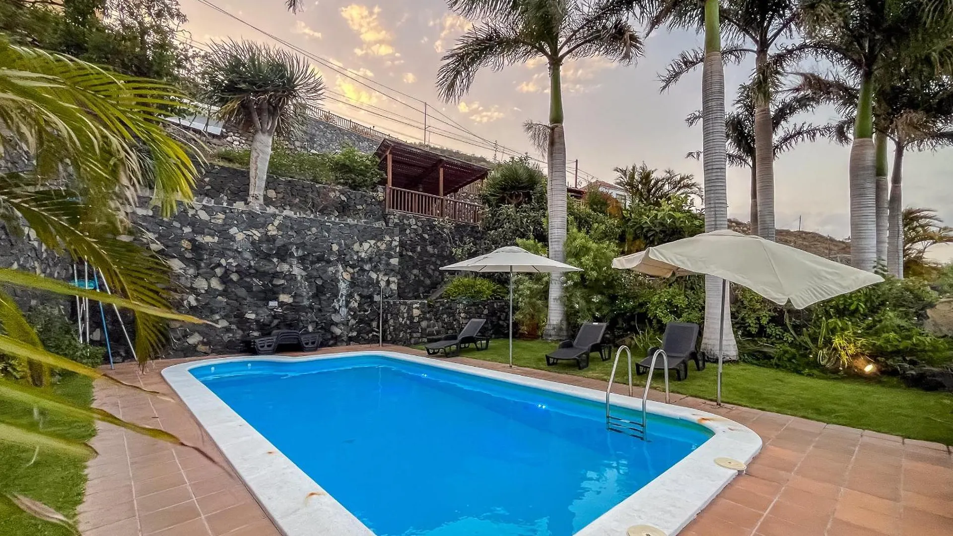 Lightbooking La Morita Villa De Mazo Spain